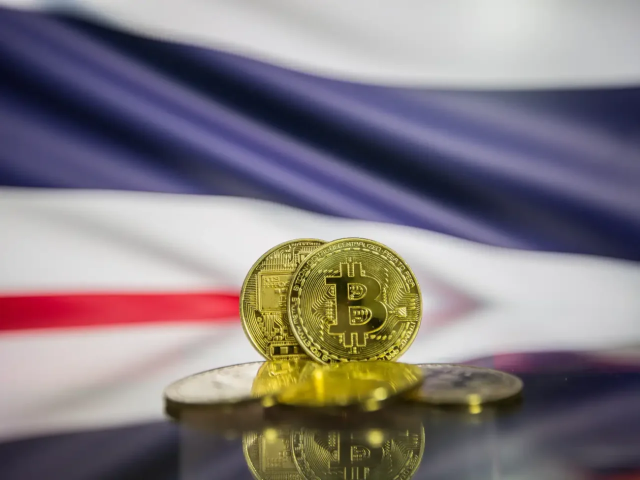 bitcoin-gold-coin-defocused-flag-thailand-background-virtual-cryptocurrency-concept-1280x960.webp